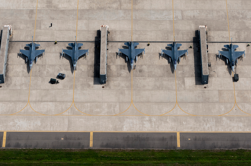 Illustration for article titled 75 Amazing Images Of U.S. Air Power In South Korea